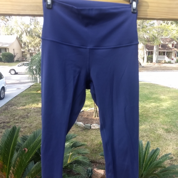 lululemon athletica Pants - Lululemon Aligns sz 4